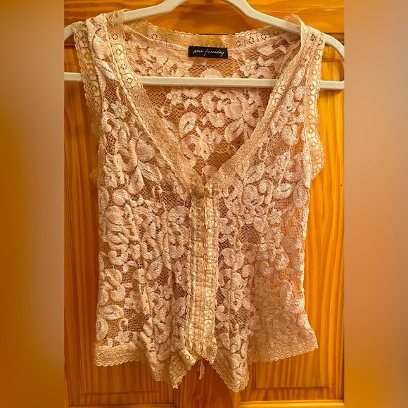 Ann Ferriday Y2K gold lace top. Semi-sheer, feminine, delicate…beautiful! - Picture 3 of 11
